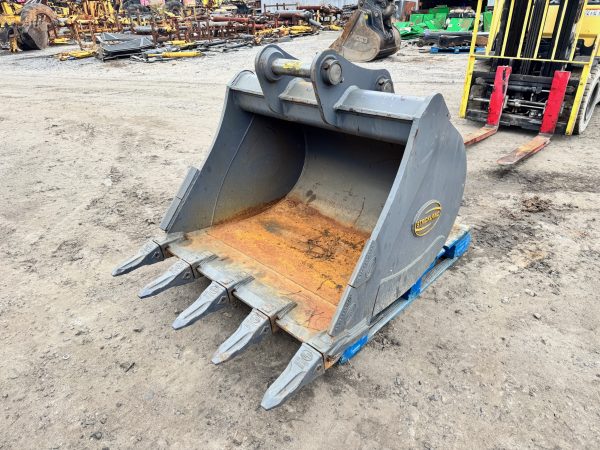 48 inch Strickland Excavator Bucket | 65mm Pin - W & W Truck and ...