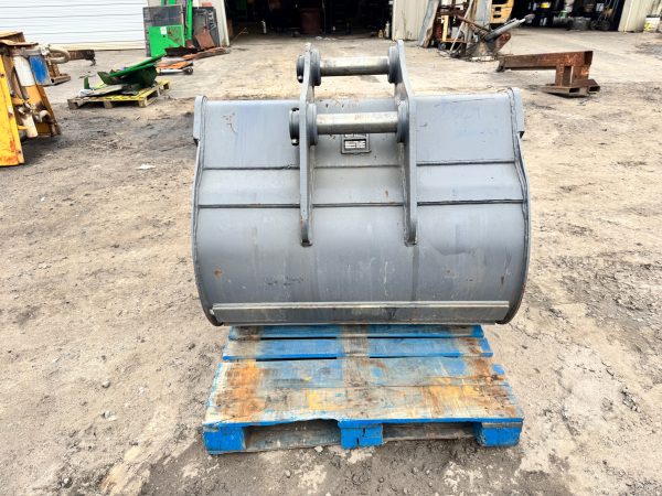 48 inch Strickland Excavator Bucket | 65mm Pin - W & W Truck and ...