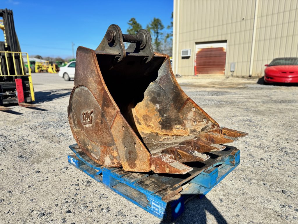 Used Deere 130G Tag 36 inch excavator bucket for sale