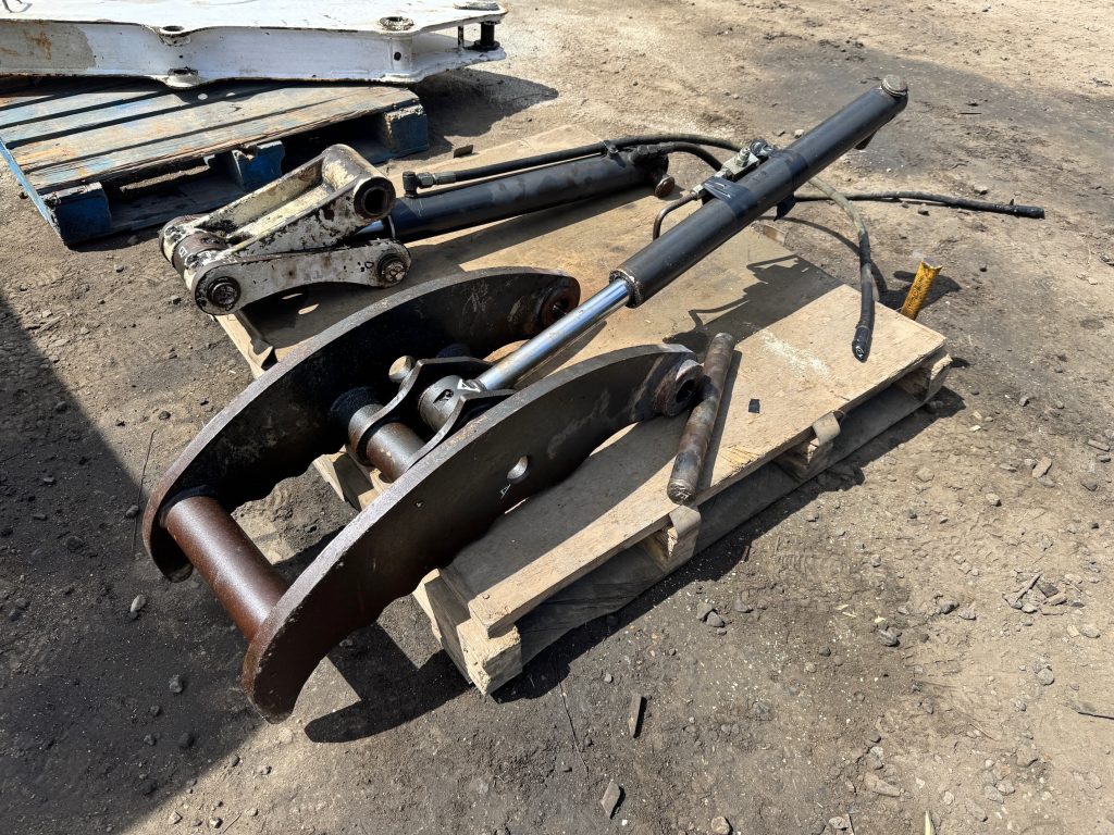 Used hydraulic thumb for 10-ton mini excavator for sale