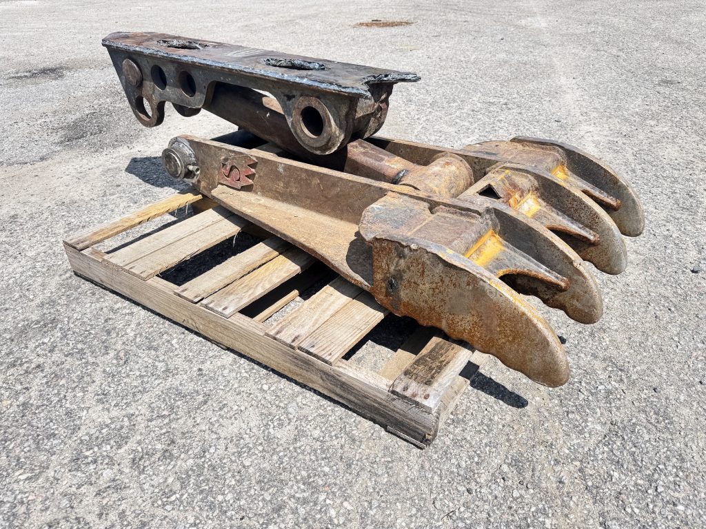 52 inch solesbee manual excavator thumb for sale